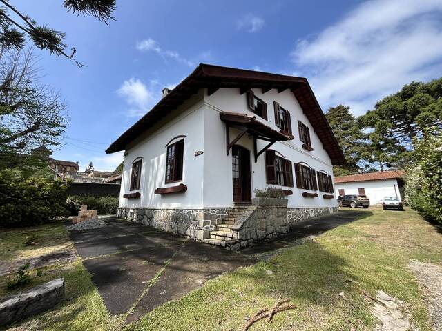 #CA40 - Casa para Venda em Campos do Jordão - SP