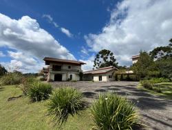 #CA14 - Casa para Venda em Campos do Jordão - SP